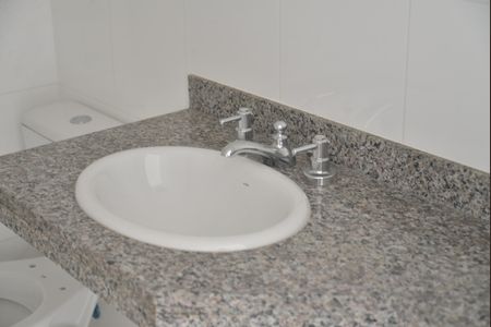 Apartamento à venda com 82m², 3 quartos e 2 vagasBanheiro Social