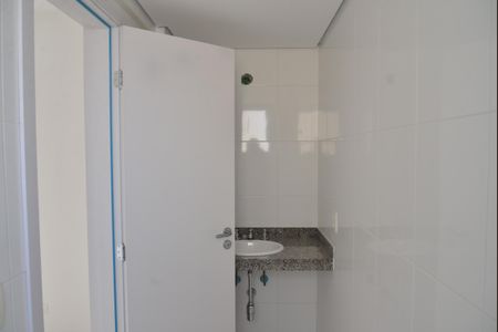 Apartamento à venda com 82m², 3 quartos e 2 vagasBanheiro da Suíte