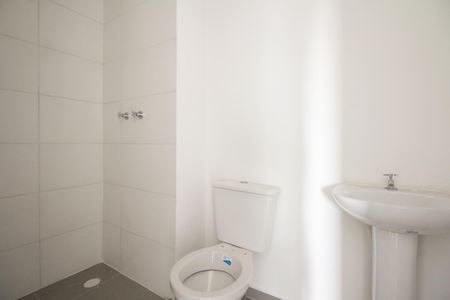 Apartamento à venda com 68m², 3 quartos e 1 vaga Apartamento à venda com 68m², 3 quartos e 1 vagaBanheiro Social