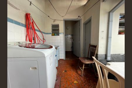 Casa à venda com 250m², 3 quartos e 3 vagasÁrea de Serviço