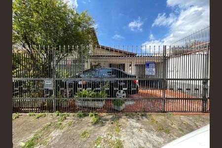 Casa à venda com 250m², 3 quartos e 3 vagasFachada