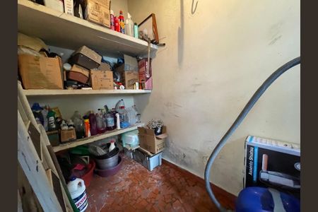 Casa à venda com 250m², 3 quartos e 3 vagasDespensa