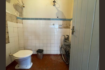 Casa à venda com 250m², 3 quartos e 3 vagasBanheiro Social 1