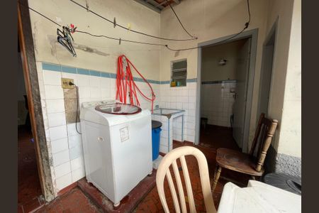 Casa à venda com 250m², 3 quartos e 3 vagasÁrea de Serviço