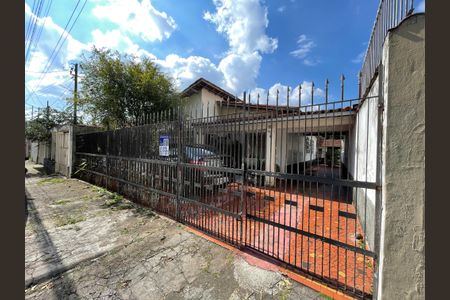 Casa à venda com 250m², 3 quartos e 3 vagasFachada
