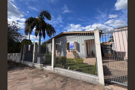 Casa à venda com 130m², 3 quartos e 3 vagasFachada Placa
