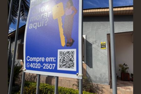 Casa à venda com 130m², 3 quartos e 3 vagasFachada Placa