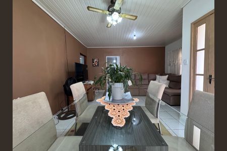 Casa à venda com 130m², 3 quartos e 3 vagasSala