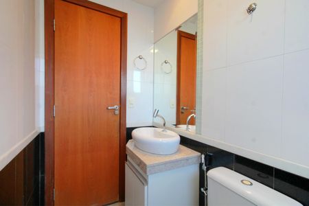 Apartamento para alugar com 133m², 3 quartos e 2 vagasBanheiro Social 1
