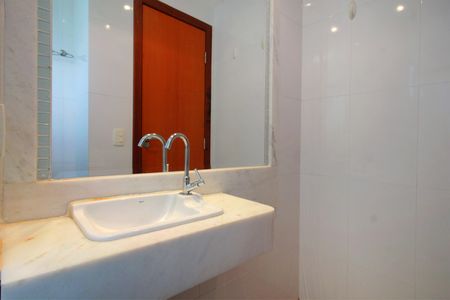 Apartamento para alugar com 133m², 3 quartos e 2 vagasBanheiro Social 2