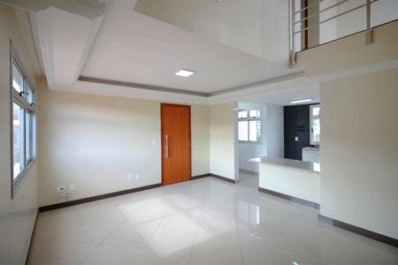 Apartamento para alugar com 133m², 3 quartos e 2 vagasSala