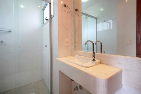 Apartamento para alugar com 133m², 3 quartos e 2 vagasBanheiro Social 2