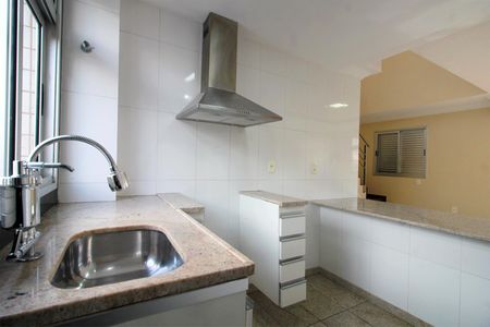 Apartamento para alugar com 133m², 3 quartos e 2 vagasCozinha