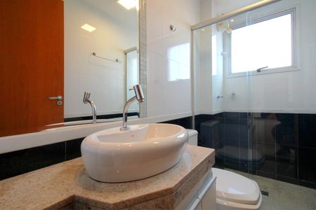 Apartamento para alugar com 133m², 3 quartos e 2 vagasBanheiro Social 1