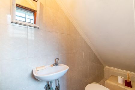 Casa para alugar com 80m², 2 quartos e sem vagaBanheiro de serviço