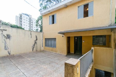 Casa para alugar com 80m², 2 quartos e sem vagaQuintal