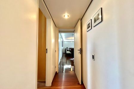 Apartamento à venda com 171m², 4 quartos e 3 vagasCorredor