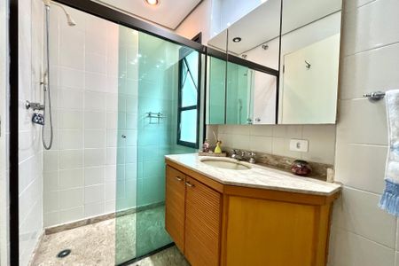 Apartamento à venda com 171m², 4 quartos e 3 vagasBanheiro Corredor