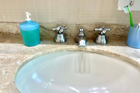 Apartamento à venda com 171m², 4 quartos e 3 vagasBanheiro da Suíte 2