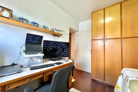 Apartamento à venda com 171m², 4 quartos e 3 vagasQuarto 3
