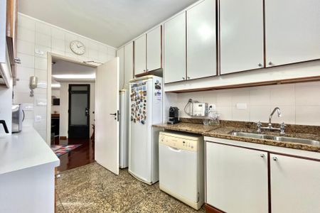 Apartamento à venda com 171m², 4 quartos e 3 vagasCozinha