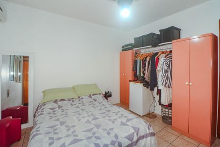 Casa à venda com 150m², 3 quartos e 4 vagas Casa à venda com 150m², 3 quartos e 4 vagasQuarto 2