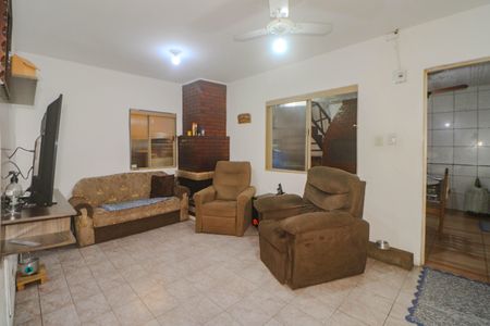 Casa à venda com 150m², 3 quartos e 4 vagas Casa à venda com 150m², 3 quartos e 4 vagasSala