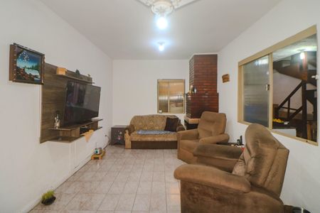 Casa à venda com 150m², 3 quartos e 4 vagas Casa à venda com 150m², 3 quartos e 4 vagasSala