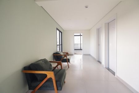 Studio à venda com 56m², 1 quarto e sem vaga Studio à venda com 56m², 1 quarto e sem vagaCondomínio
