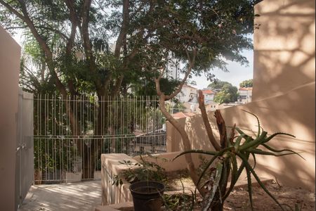 Casa à venda com 89m², 2 quartos e sem vagaFrente/Jardim