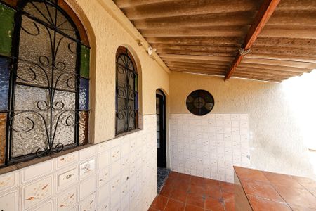 Casa à venda com 210m², 7 quartos e 2 vagas Casa à venda com 210m², 7 quartos e 2 vagasÁrea de Serviço - CASA 2