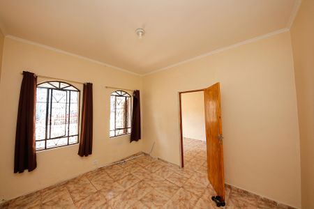 Casa à venda com 210m², 7 quartos e 2 vagas Casa à venda com 210m², 7 quartos e 2 vagasQuarto 1 - CASA 2