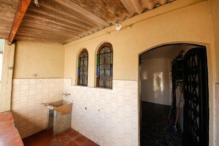 Casa à venda com 210m², 7 quartos e 2 vagas Casa à venda com 210m², 7 quartos e 2 vagasÁrea de Serviço - CASA 2