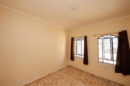 Casa à venda com 210m², 7 quartos e 2 vagas Casa à venda com 210m², 7 quartos e 2 vagasQuarto 1 - CASA 2