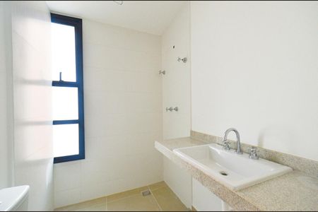 Apartamento à venda com 76m², 2 quartos e 2 vagasBanheiro Suite 1