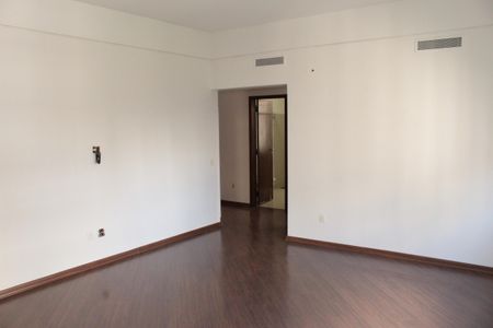 Apartamento à venda com 253m², 3 quartos e 2 vagasSuíte