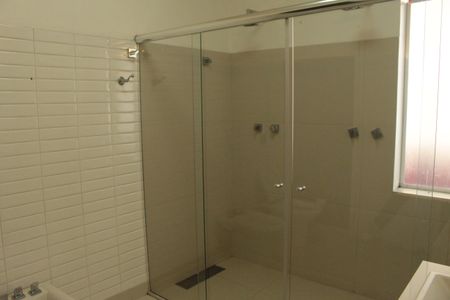 Apartamento à venda com 253m², 3 quartos e 2 vagasBanheiro da Suíte