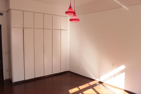 Apartamento à venda com 253m², 3 quartos e 2 vagasQuarto 2
