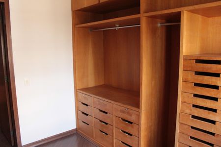 Apartamento à venda com 253m², 3 quartos e 2 vagasCloset da Suíte