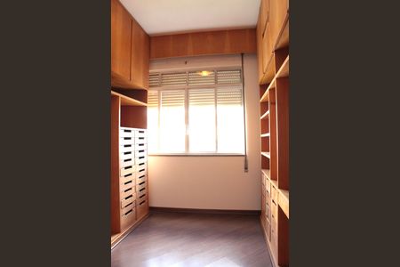 Apartamento à venda com 253m², 3 quartos e 2 vagasCloset da Suíte