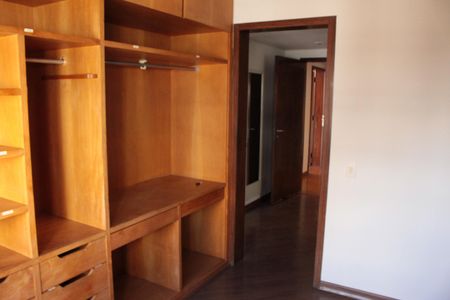 Apartamento à venda com 253m², 3 quartos e 2 vagasCloset da Suíte