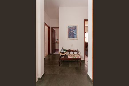 Casa de condomínio à venda com 250m², 4 quartos e 4 vagasHall