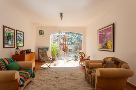 Casa de condomínio à venda com 250m², 4 quartos e 4 vagasSalão de Festas