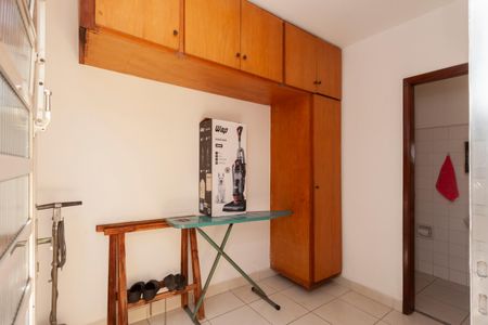 Casa de condomínio à venda com 250m², 4 quartos e 4 vagasQuarto de Serviço