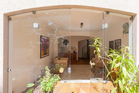 Casa de condomínio à venda com 250m², 4 quartos e 4 vagasSalão de Festas