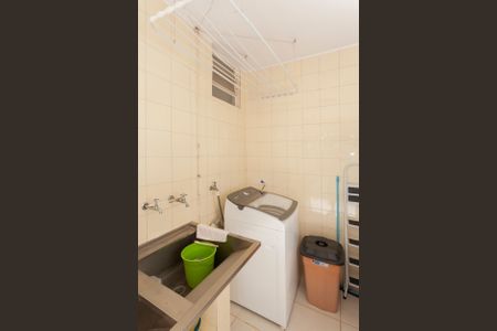 Casa de condomínio à venda com 250m², 4 quartos e 4 vagasÁrea de Serviço