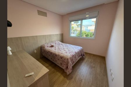 Casa de condomínio à venda com 402m², 4 quartos e 4 vagas Casa de condomínio à venda com 402m², 4 quartos e 4 vagasQuarto 4