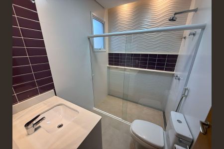 Casa de condomínio à venda com 402m², 4 quartos e 4 vagas Casa de condomínio à venda com 402m², 4 quartos e 4 vagasBanheiro 5