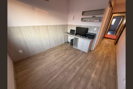 Casa de condomínio à venda com 402m², 4 quartos e 4 vagas Casa de condomínio à venda com 402m², 4 quartos e 4 vagasQuarto 3