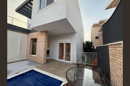 Casa de condomínio à venda com 402m², 4 quartos e 4 vagas Casa de condomínio à venda com 402m², 4 quartos e 4 vagasPiscina